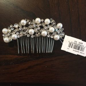 David’s Bridal hair clip. NWT
